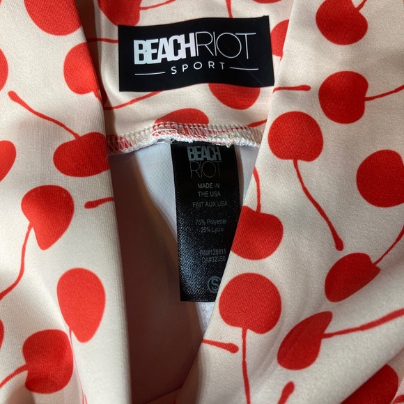 Beach Riot Sport 'Dotty' Cherry Print Leggings - Picture 6 of 7